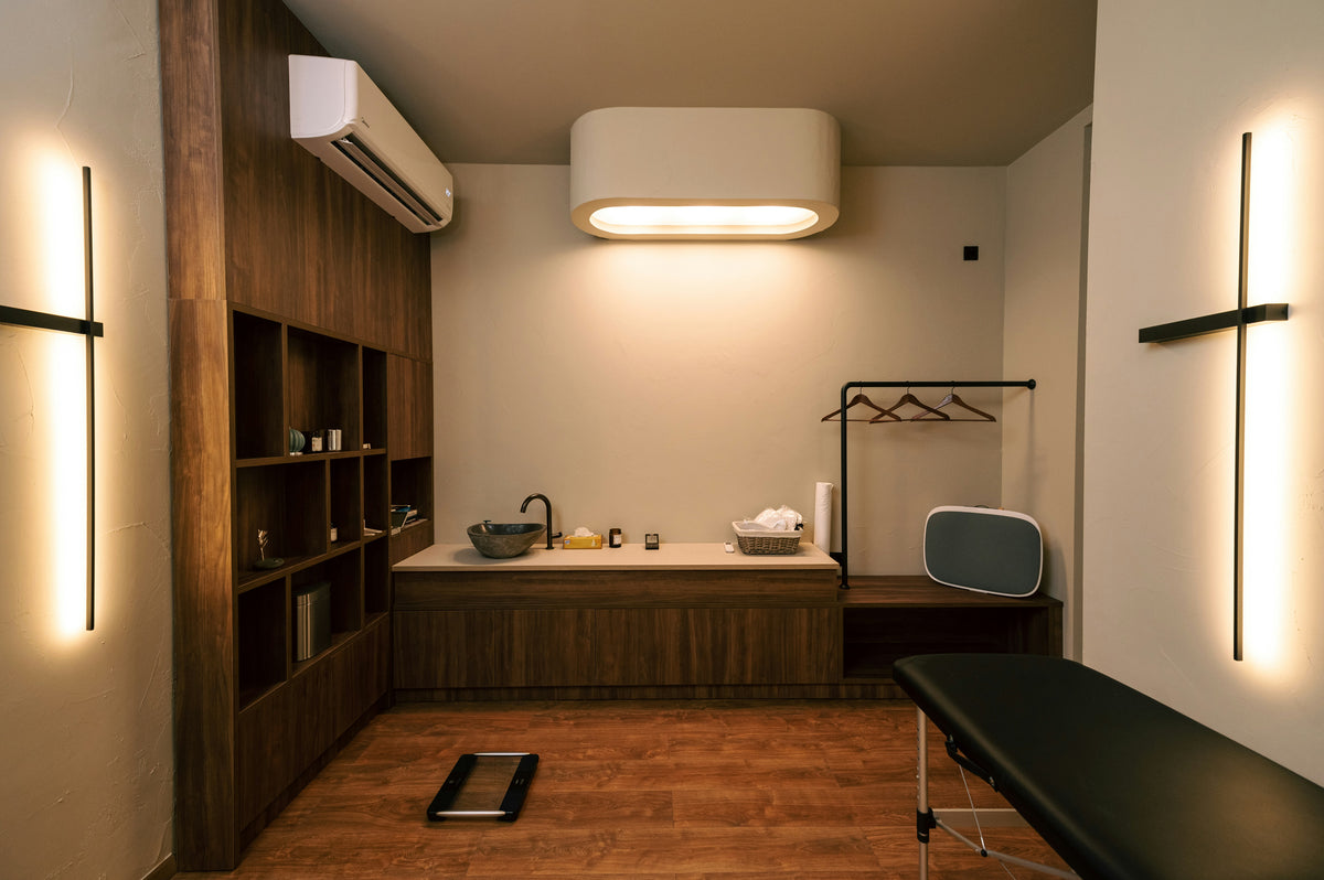 Nurse consulting with a client at Aesthetic Skin & Co., a nurse-led aesthetic clinic in Campbellfield, VIC